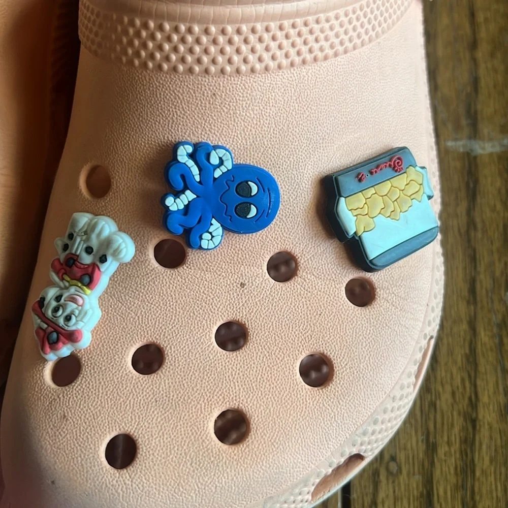 Crocs size 1